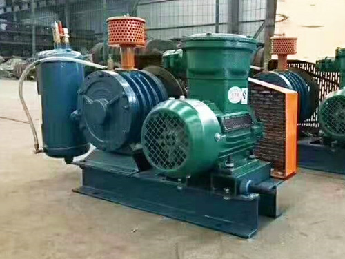 罗茨风机的高压可以通过管道将材料输送到所